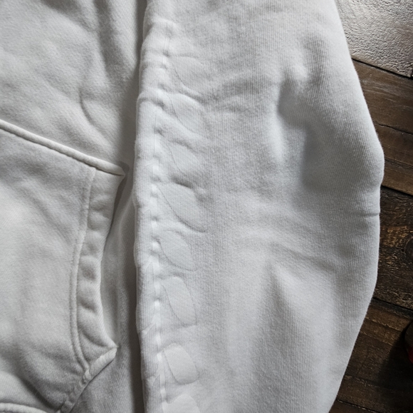 Levi's hoodie, (L) - Picture 3 of 4